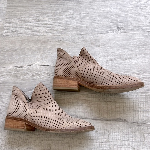 Eileen Fisher Taupe Booties - Picture 1 of 5